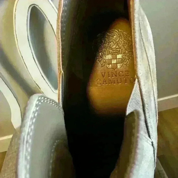 Vince Camuto Gradina Ankle Bootie Size 9M - Picture 9 of 9